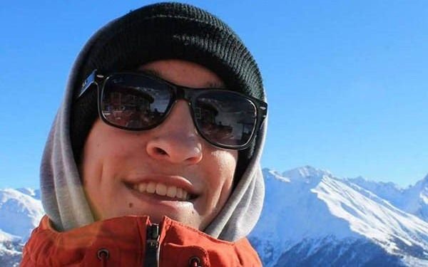 Falleció un esquiador mientras practicaba saltos de alto riesgo