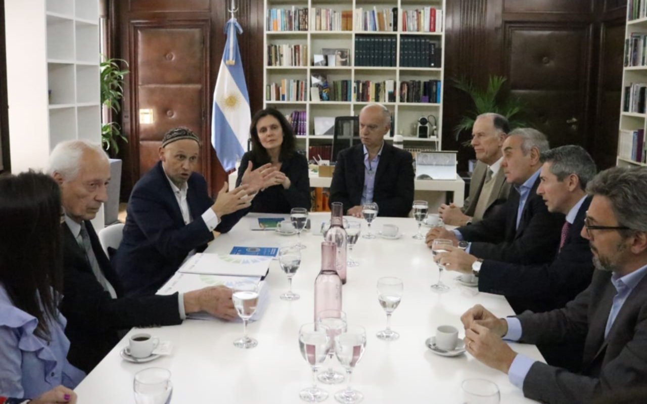 Grindetti y Bergman dieron inicio a las obras del Parque Industrial Curtidor ​​​​​​​