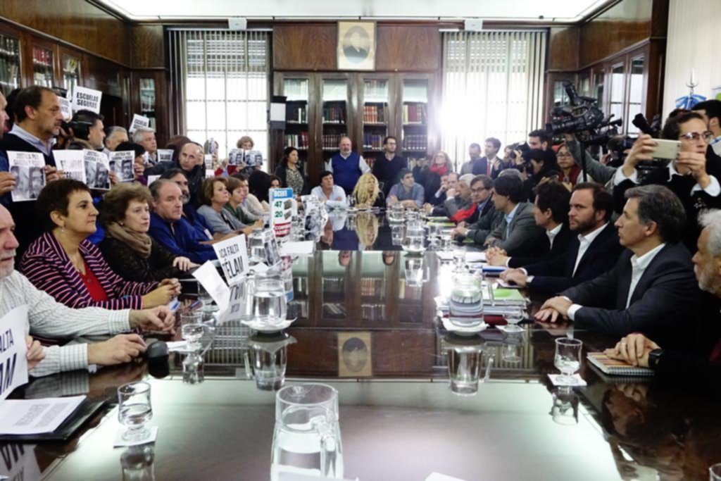 Los gremios docentes evalúan convocar otro paro de 48 horas: se baraja jueves 18 y viernes 19