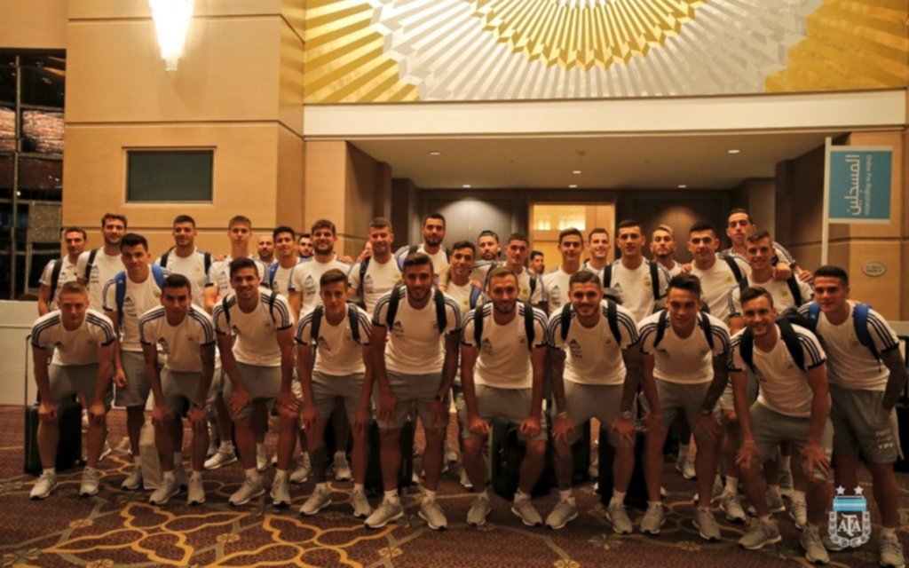 La Selección se entrenó y luego viajó rumbo a Jeddah para enfrenar a Brasil