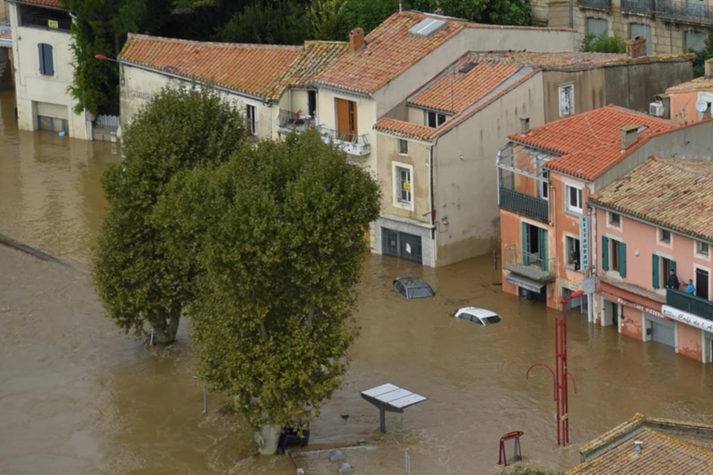 Al menos 12 muertos por graves inundaciones en el sur de Francia