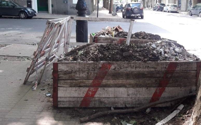 Pasar es imposible por una reparación a medio hacer