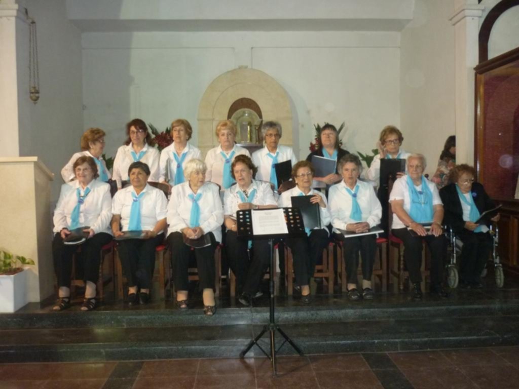 El coro de abuelas de Gonnet cumple 30 años