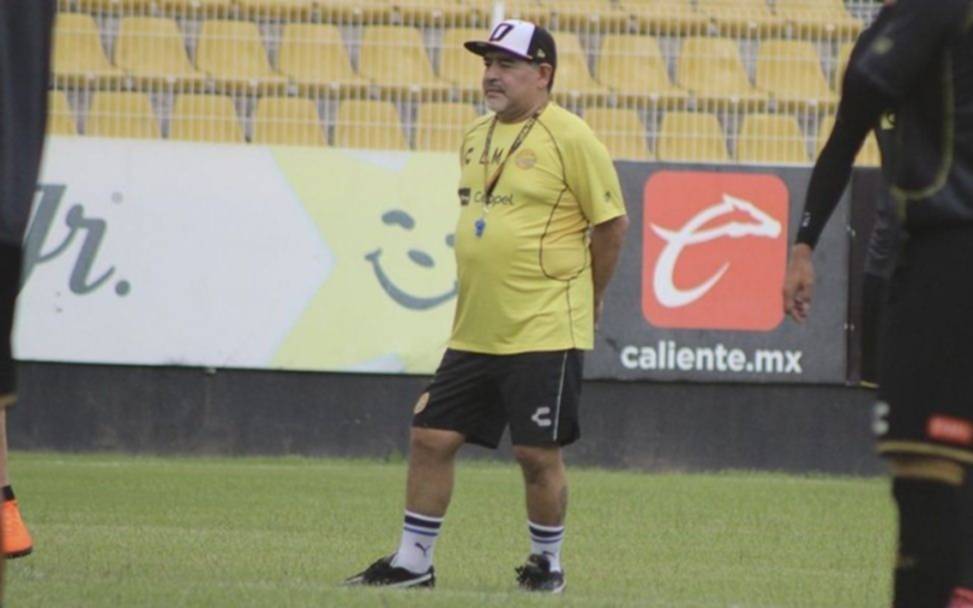 Uno de cada tres ex futbolistas padece la misma enfermedad de Maradona