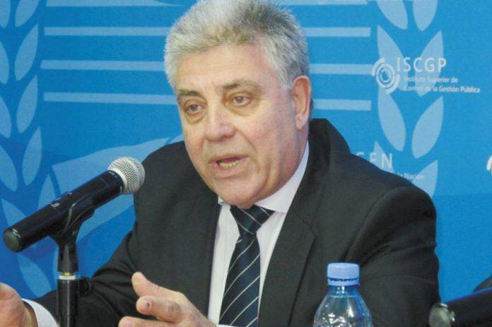 La víctima, investigada por desvío de fondos