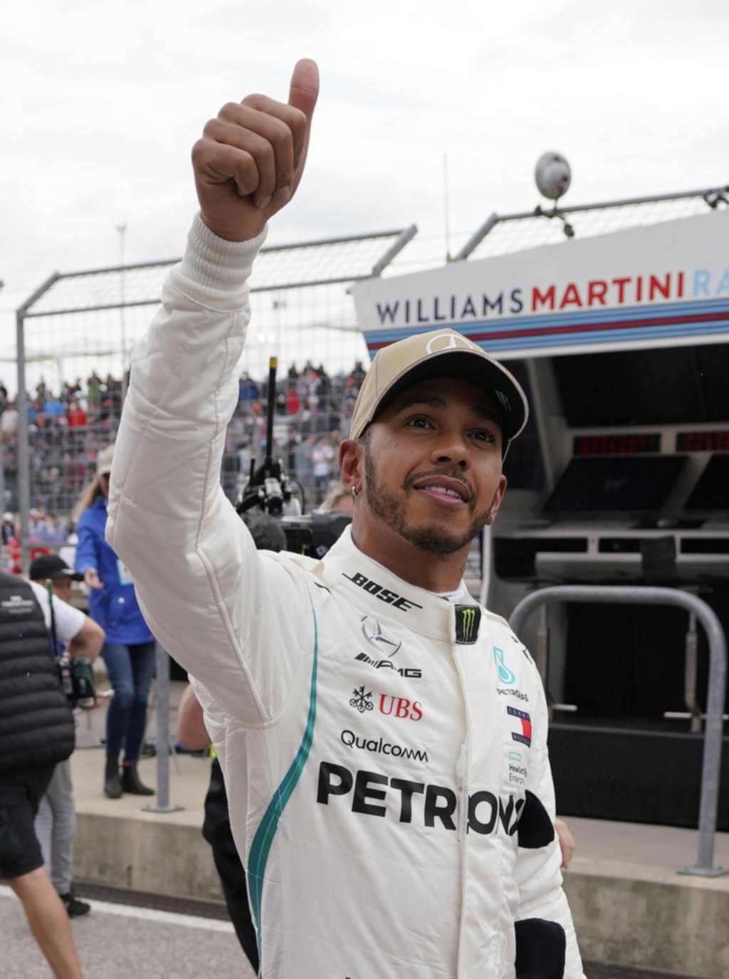 Hamilton se quedó con la Pole y va por el campeonato