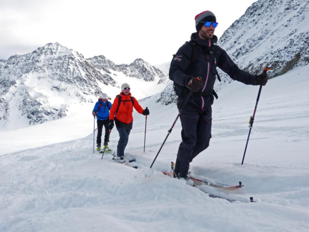 El esquí de travesía, deporte que está de moda y tiene pista en Tirol
