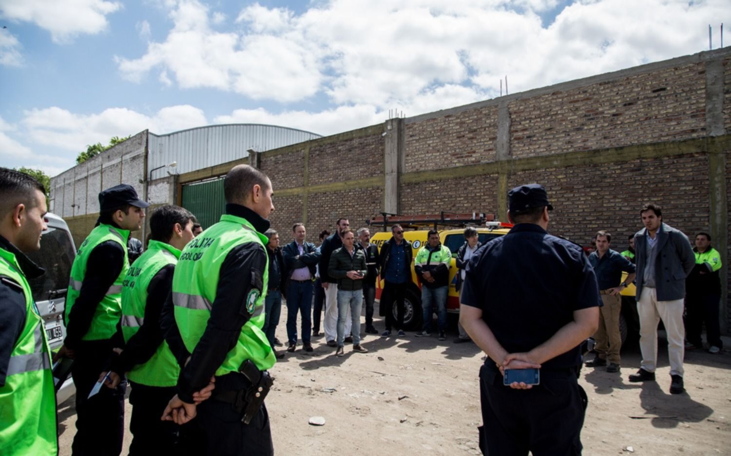 Amplio operativo  medioambiental en Quilmes