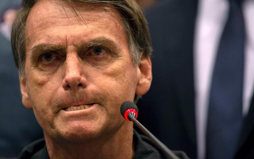 Bolsonaro vencería a Haddad, según últimas encuestas en Brasil
