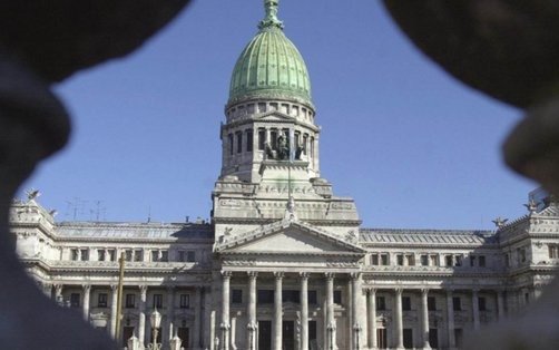 Denuncian a un grupo anarquista que convocó a "incendiar" el Congreso