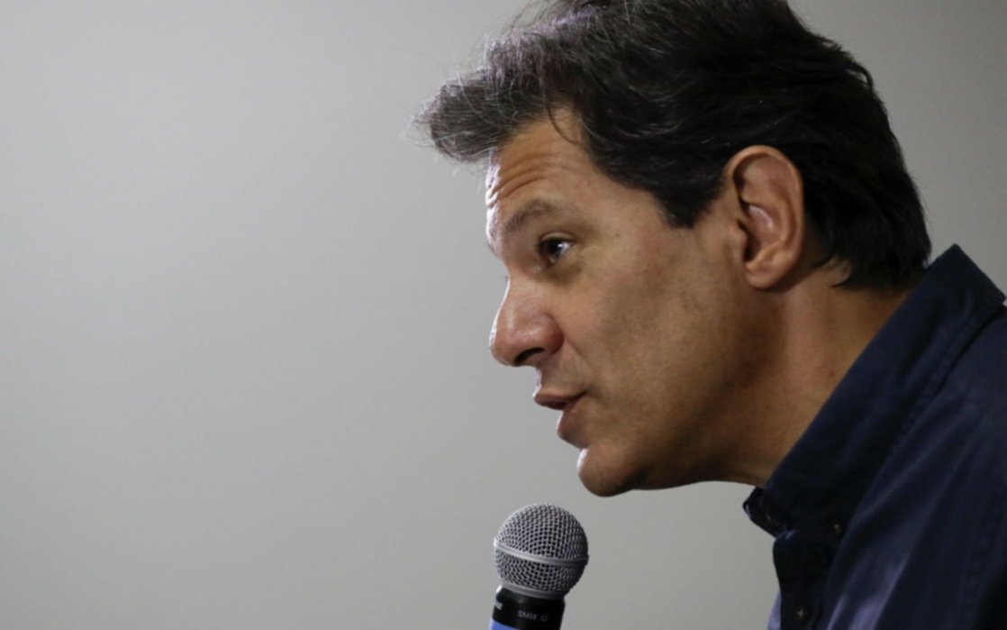 Haddad advierte que con Bolsonaro habría una carrera armamentista en la Región