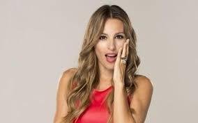 “¿Cuándo hizo radio?”: Pampita animará la gala de los Martín Fierro del dial y se armó