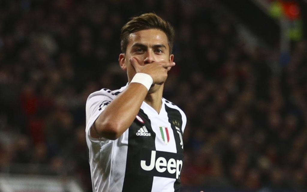 Silbidos para el Madrid y triunfo de la Juventus, con gol de Dybala, en Old Trafford