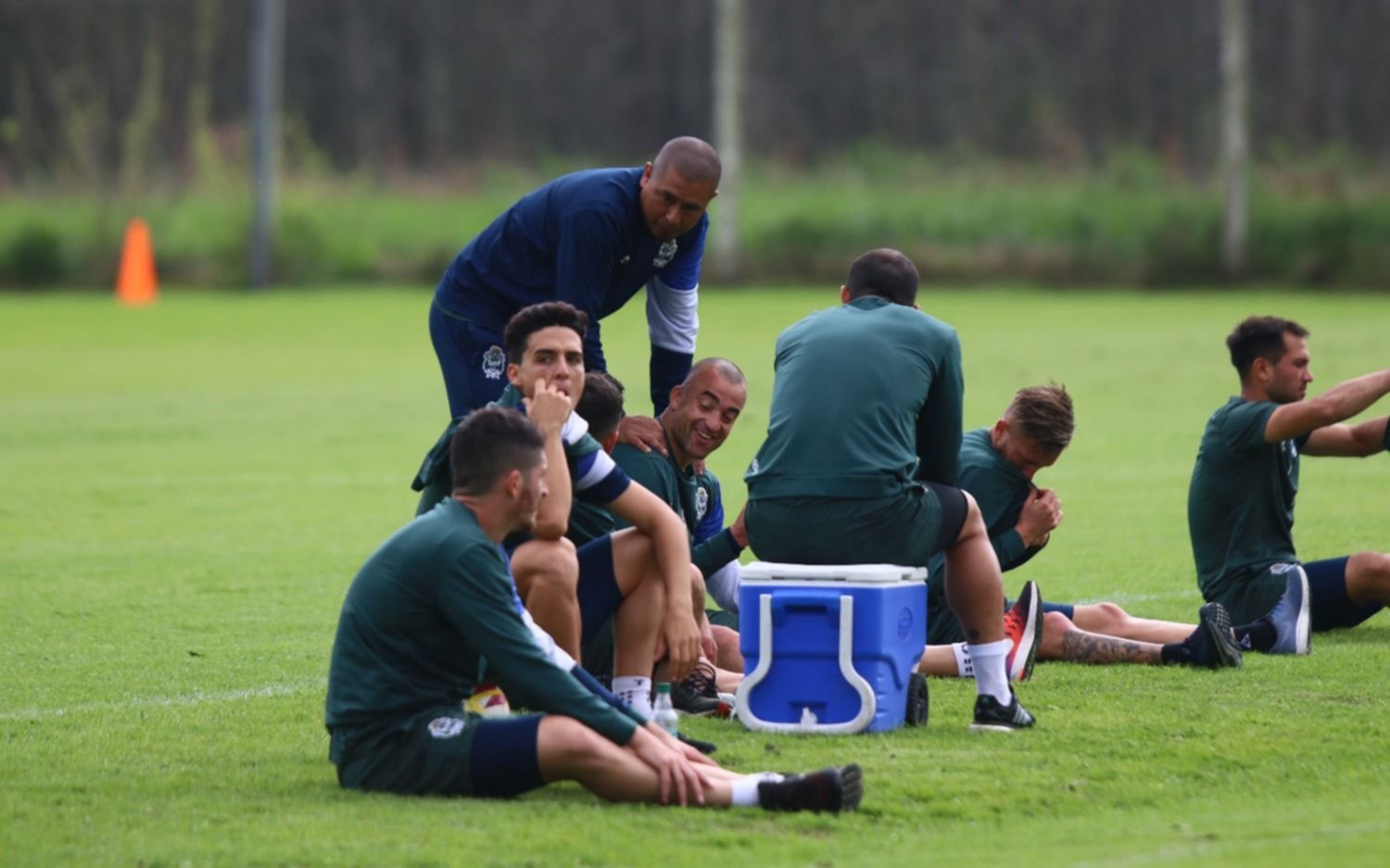 Con casi todo definido, el Lobo se entrenó a la espera de Boca