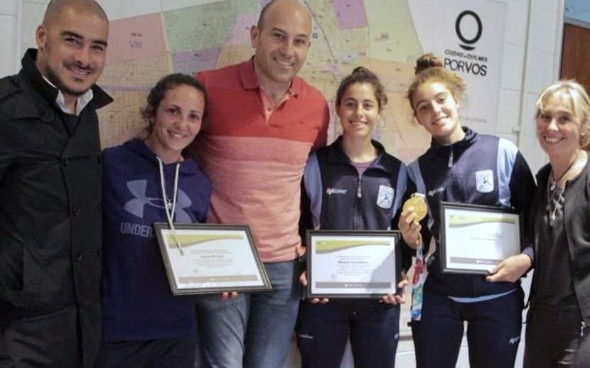 Reconocen a ganadoras de medallas en JJOO de la juventud