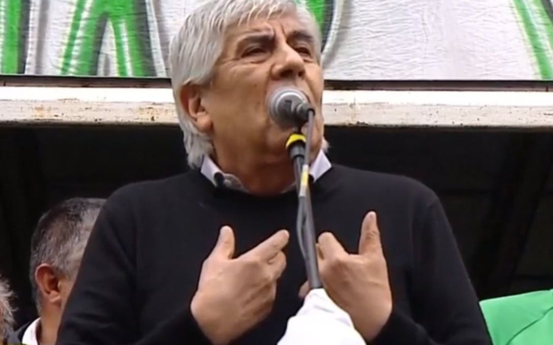 Moyano amenazó con un paro en caso de no arreglar en paritarias