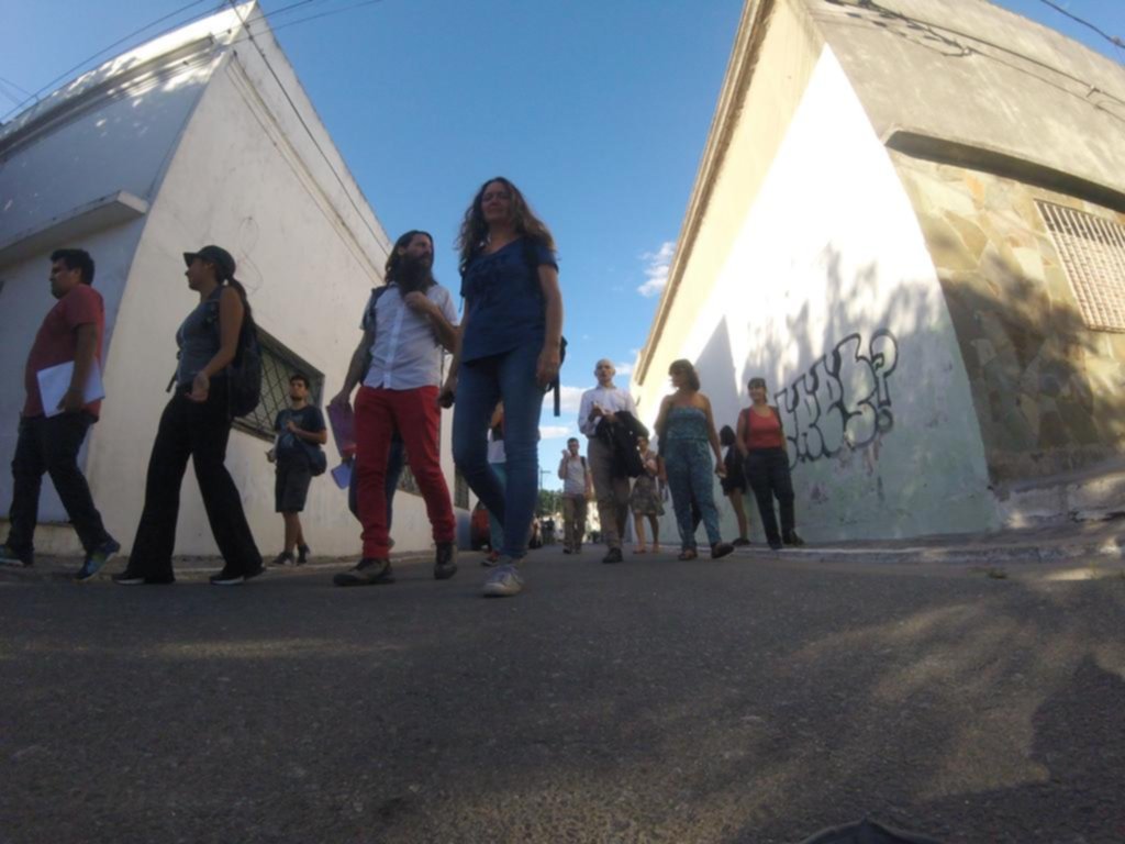 Caminar por Tolosa para descubrir su esencia y entender su historia desde distintas miradas