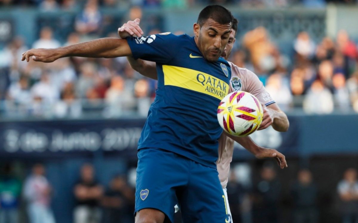 Ábila se perfila para ser titular ante Palmeiras y Benedetto estará entre los suplentes