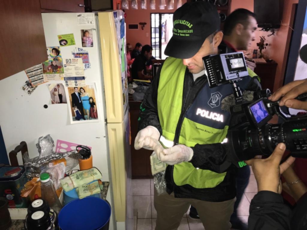 Cayó empleado de Educación: habría liderado una banda que cobraba sueldos sin trabajar
