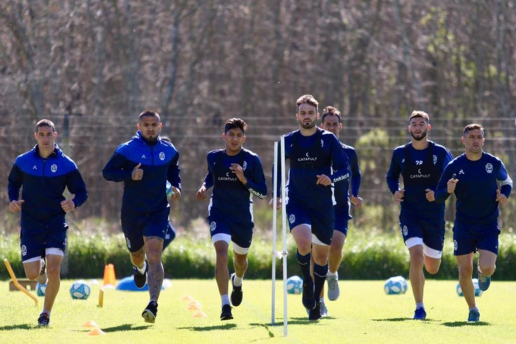 El “operativo Mendoza” ya está en marcha, y Maradona volverá a meter mano en el equipo