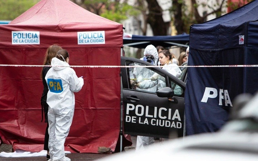 Tres policías detenidos tras el asesinato a balazos de un joven en Villa Crespo