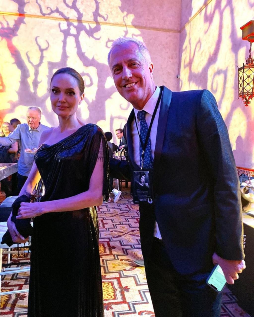 Marley, cholulo, le pidió fotito a Angelina Jolie en la premiere de “Maléfica”