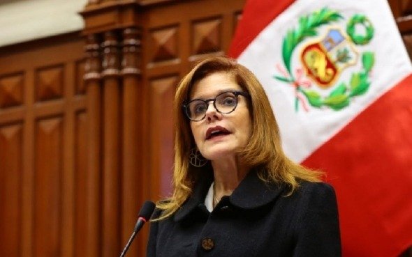 Renunció la presidenta designada por el Congreso y se profundiza la crisis en Perú