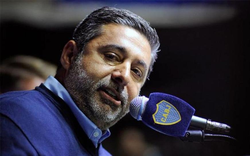 "Me preocupa lo que está mirando el VAR" (Daniel Angelici)