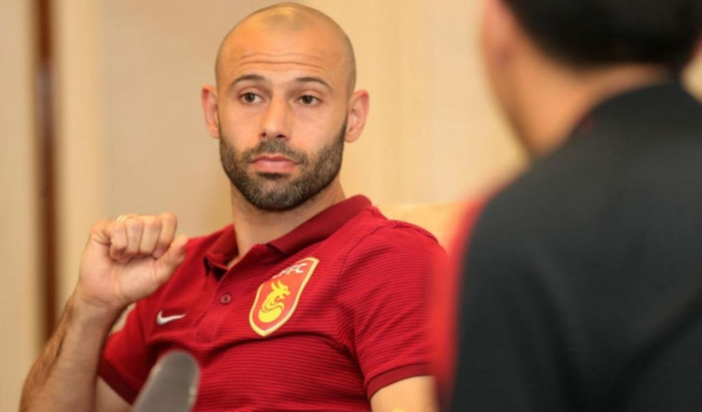 Mascherano está en la mira de Estudiantes y podría ser refuerzo antes de fin de año