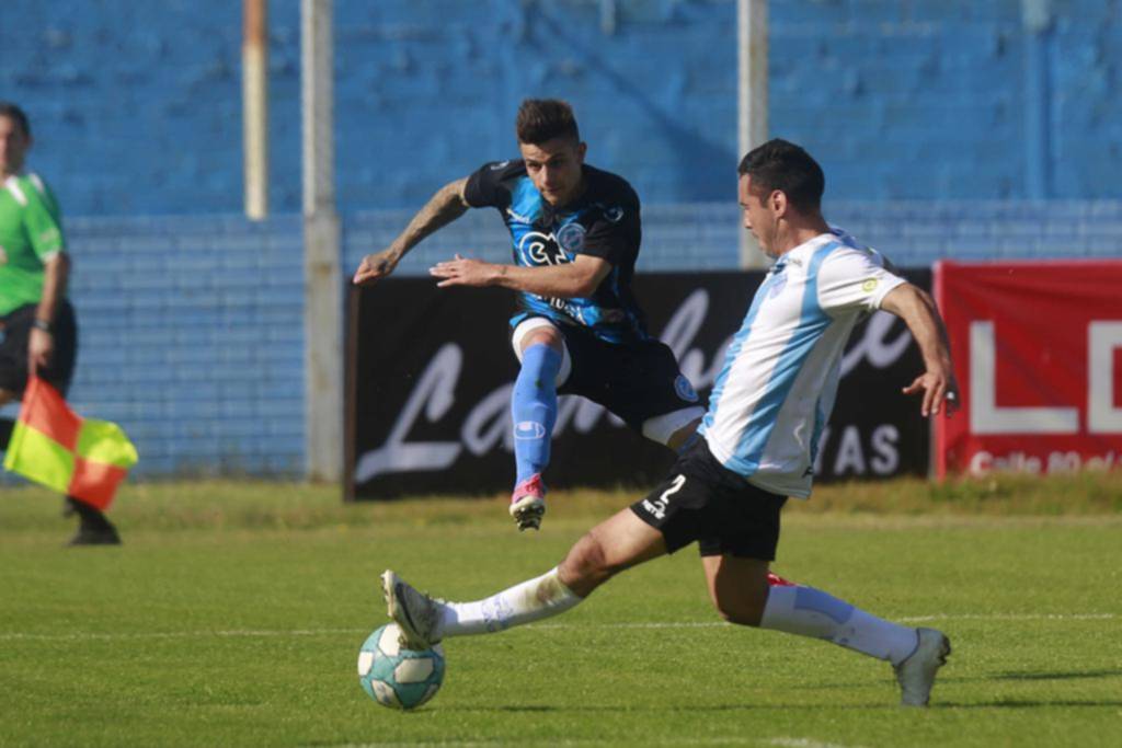 Molina y Lugones, dos bajas sensibles en Villa San Carlos
