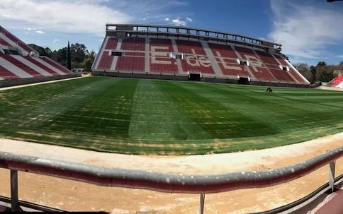 Estudiantes: el primer día de la vuelta a Uno, con todas las entradas agotadas
