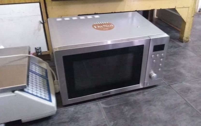 Intentaron robar en una panadería de avenida de barrio Norte y los atraparon