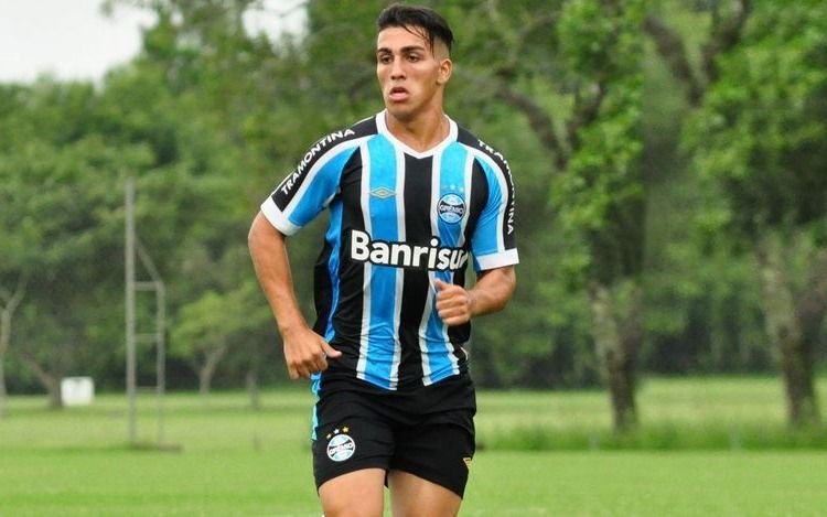 Quien era el futbolista argentino que murió al caer de un balcón desde un sexto piso