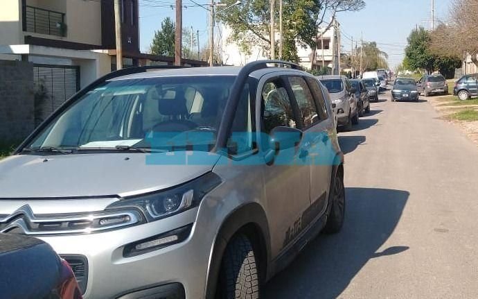 Con filas de más de 500 metros, hacer la VTV  en La Plata ya demanda casi media jornada