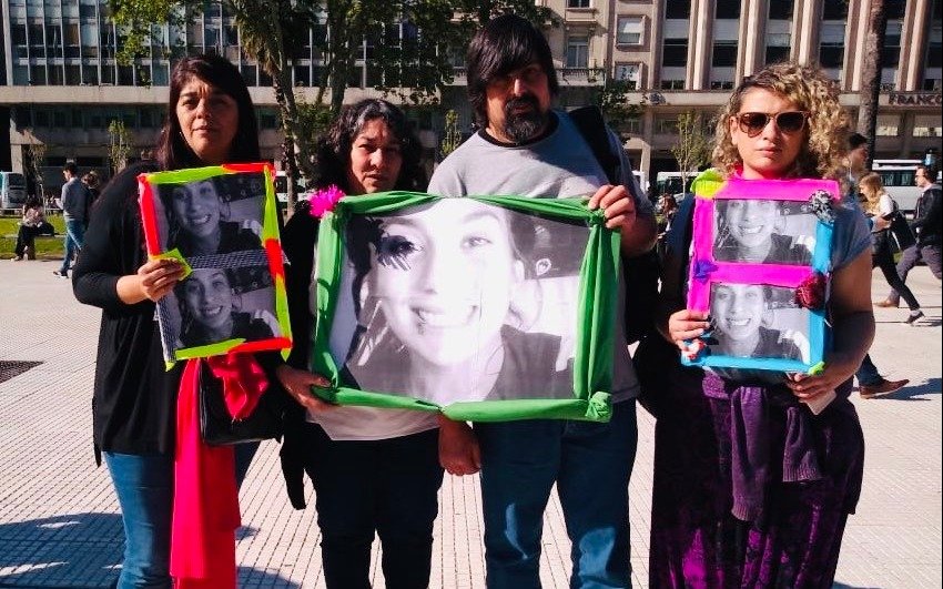 Padres de Lucía Pérez exigieron justicia para su hija en los tribunales platenses