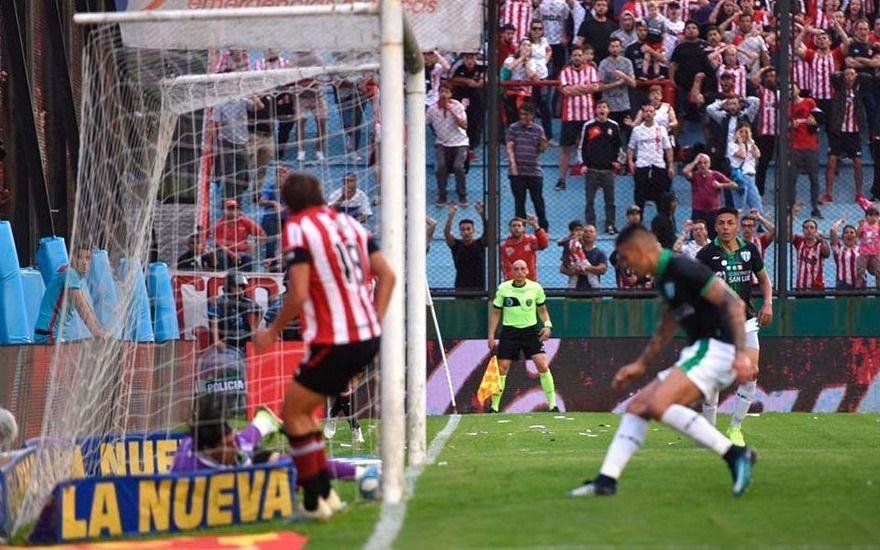 ¡Anteojos para Mastrángelo!: se comió un gol increíble