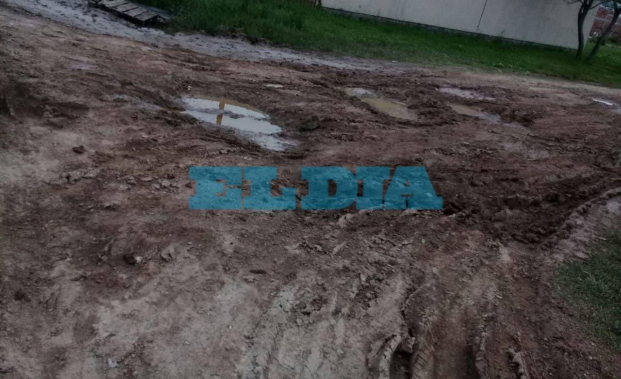 En Etcheverry renuevan reclamo por una calle en estado "deplorable"