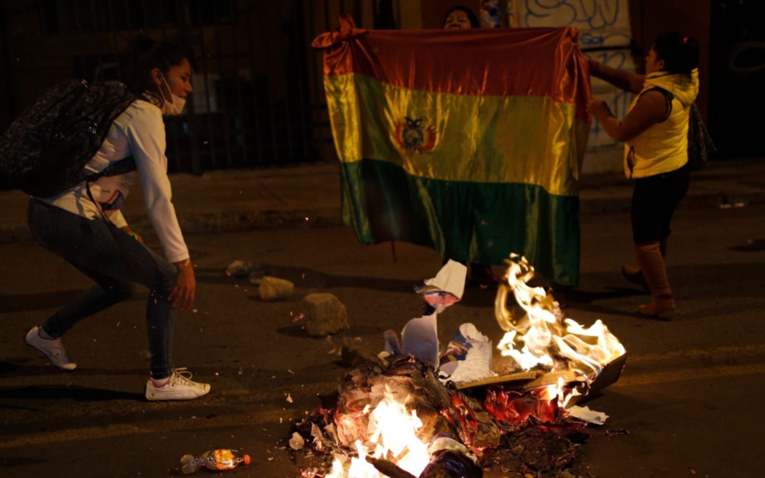 La incertidumbre por el resultado electoral en Bolivia agita la violencia callejera