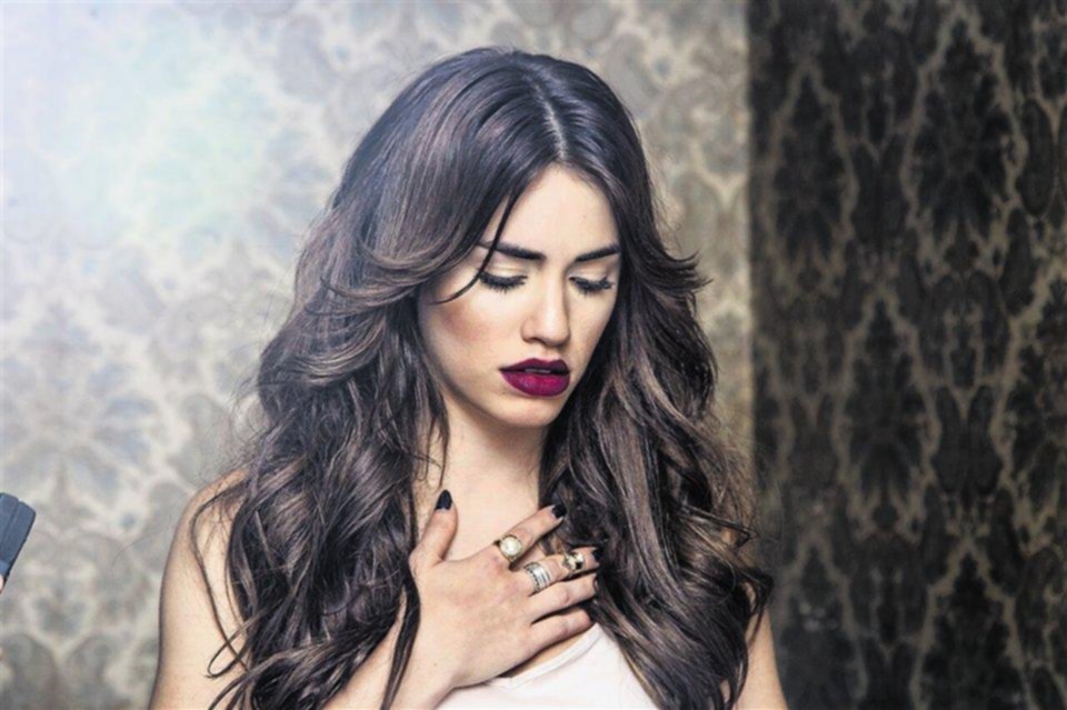 Lali Espósito, solidarizada con los “inocentes” que viven el “horror” en Chile