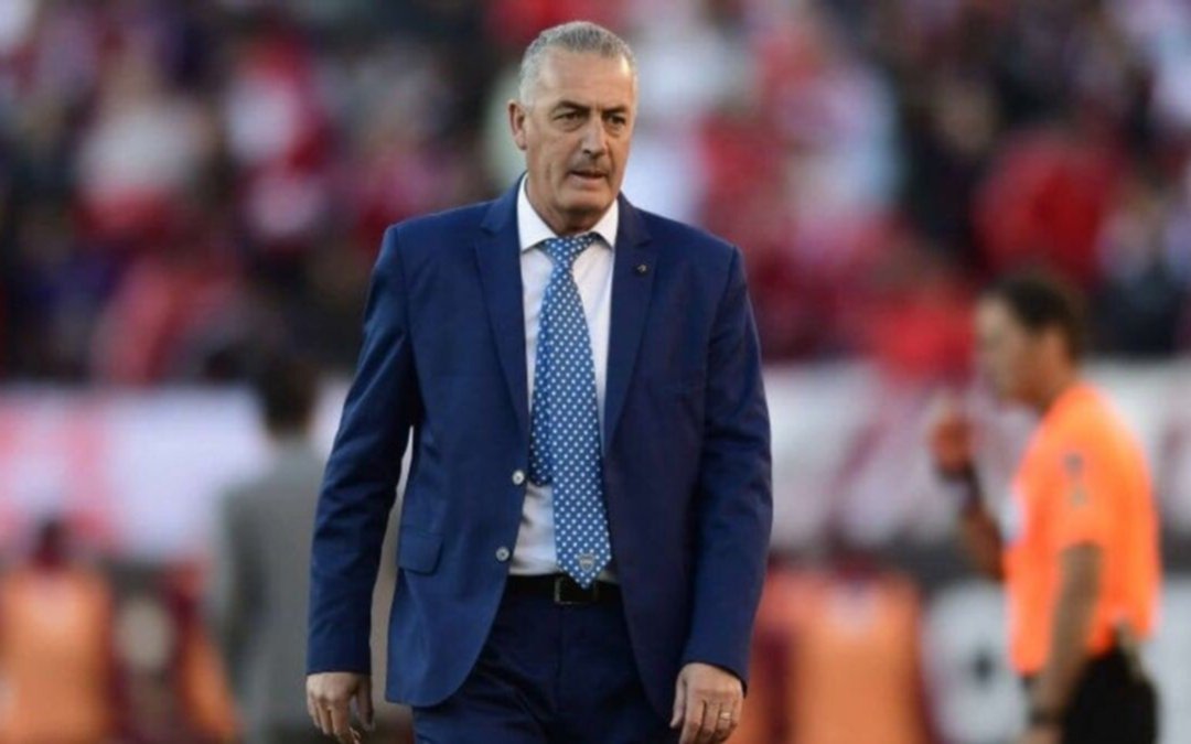Alfaro mantiene su idea de irse a fin de año y Tevez no entrenó