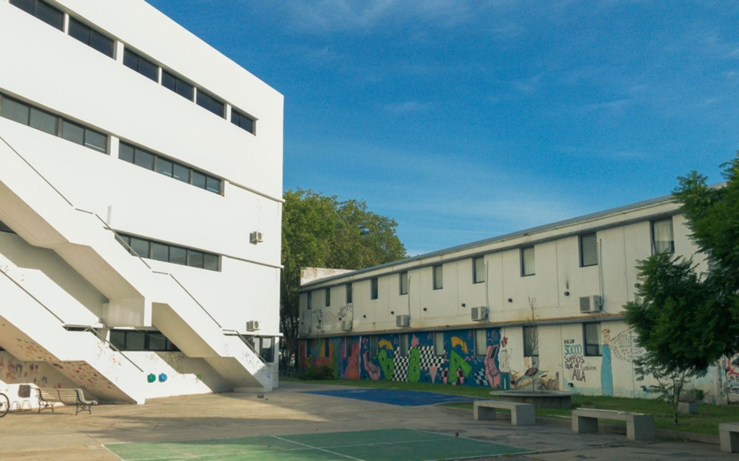Un albañil murió al desplomarse un techo en construcción en el Bachillerato de Bellas Artes