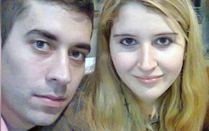 Condenada por un parricidio doble, culpó a su hermanastro y novio