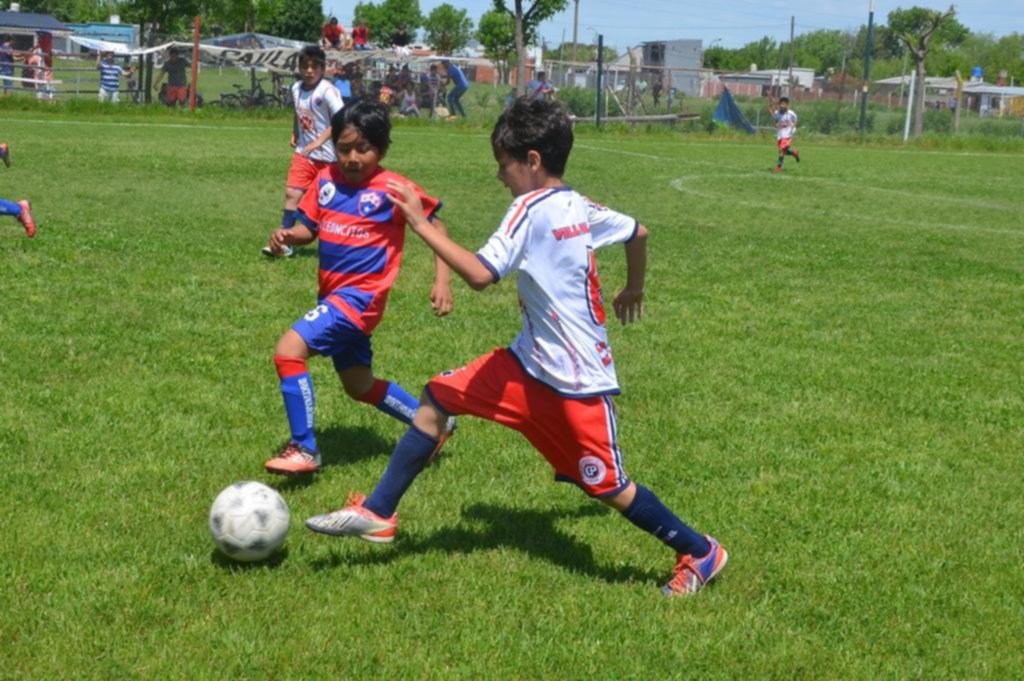 Los pibes y la pelota están de fiesta