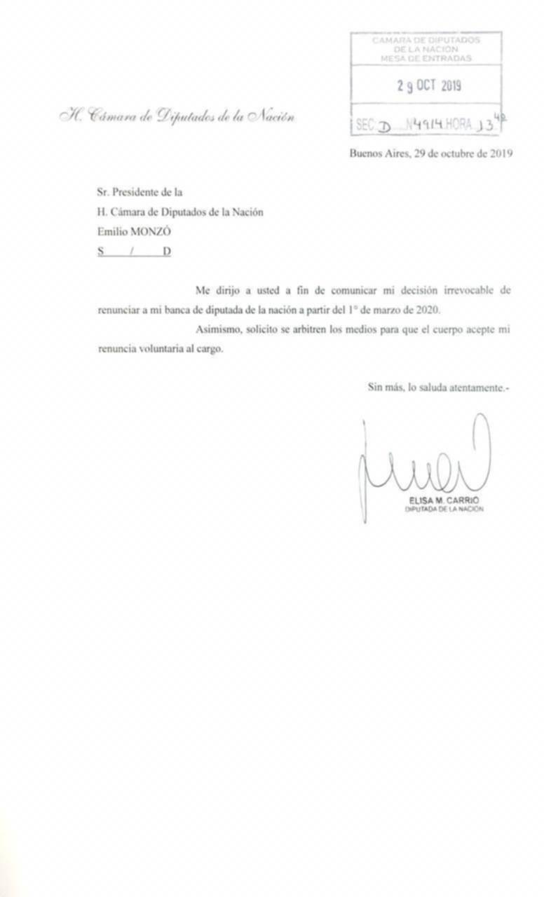 Es oficial: Carrió formalizó su renuncia "irrevocable" a la banca de diputada nacional