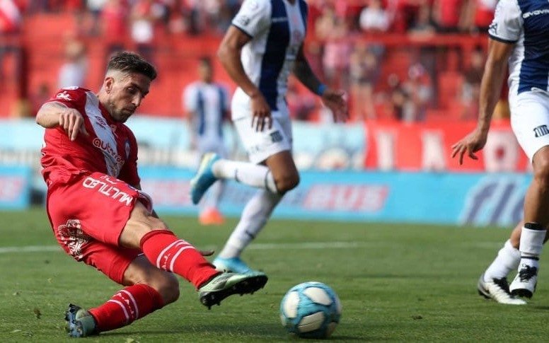VIDEO: El Bicho se convirtió en el único líder de la Superliga tras superar a Talleres