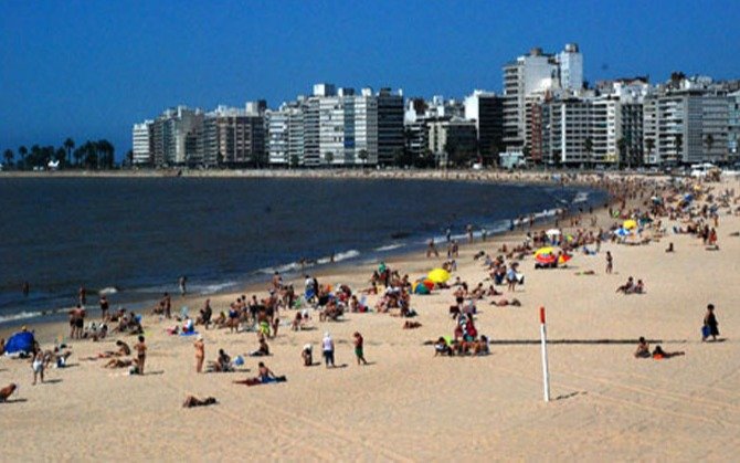 Exodo: la AFIP dio a conocer cuántos argentinos ya tramitaron la residencia fiscal en Uruguay