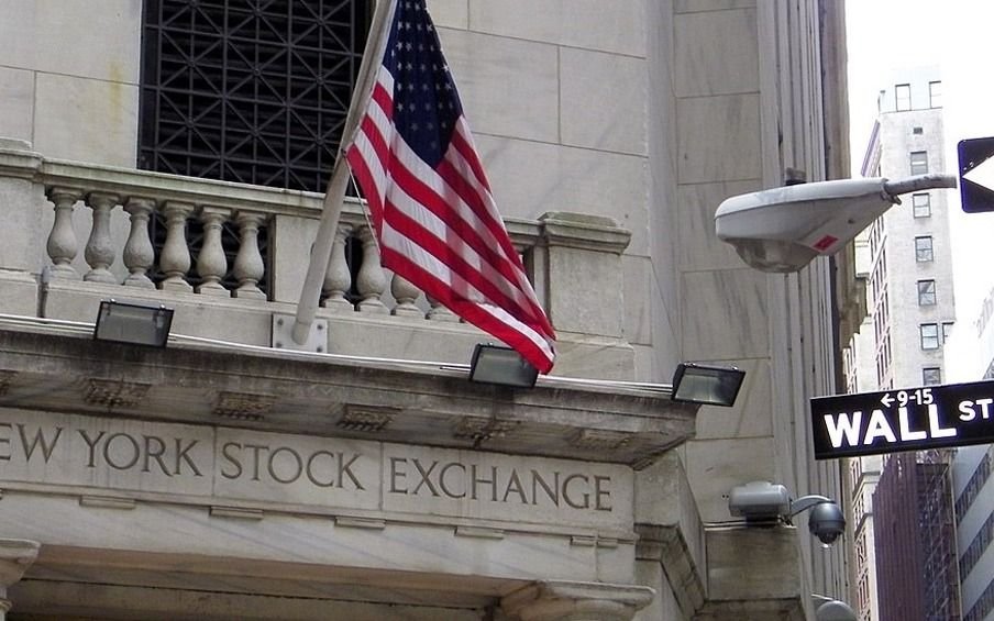 Wall Street operó en baja tras el positivo de Trump 