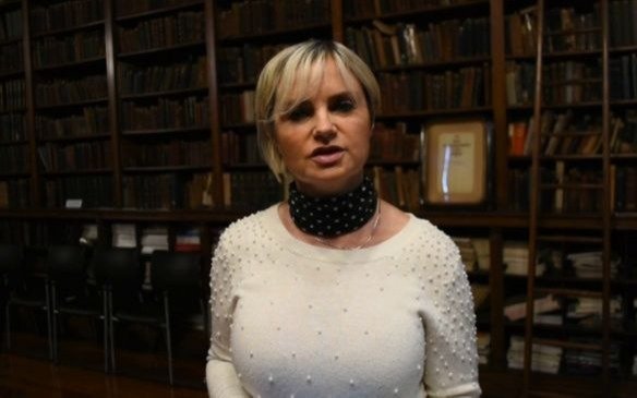 Directora del Malbrán: "Reducir la carga viral en los transportes permitirá aperturas progresivas"