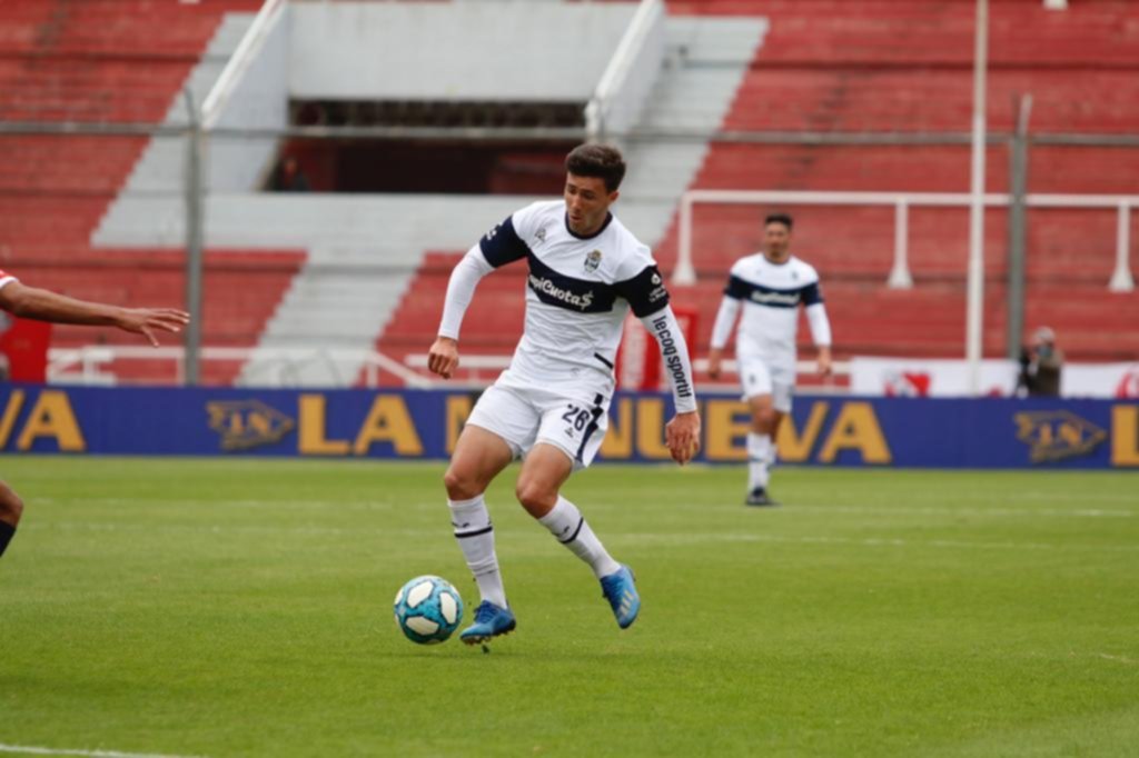 Barrios, de la alegría por el gol a la bronca por la lesión