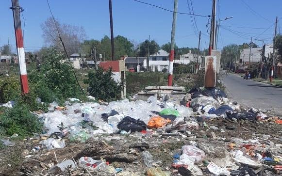 En Altos de San Lorenzo, un basural a cielo abierto